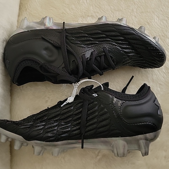 NWOT UNDER ARMOUR Magnetico Elite 3 FG Soccer Cleats Black Women. Size 7 - Picture 13 of 16
